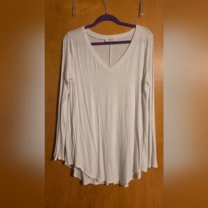 Zenana Outfitters Cream Long Sleeve V-Neck Top